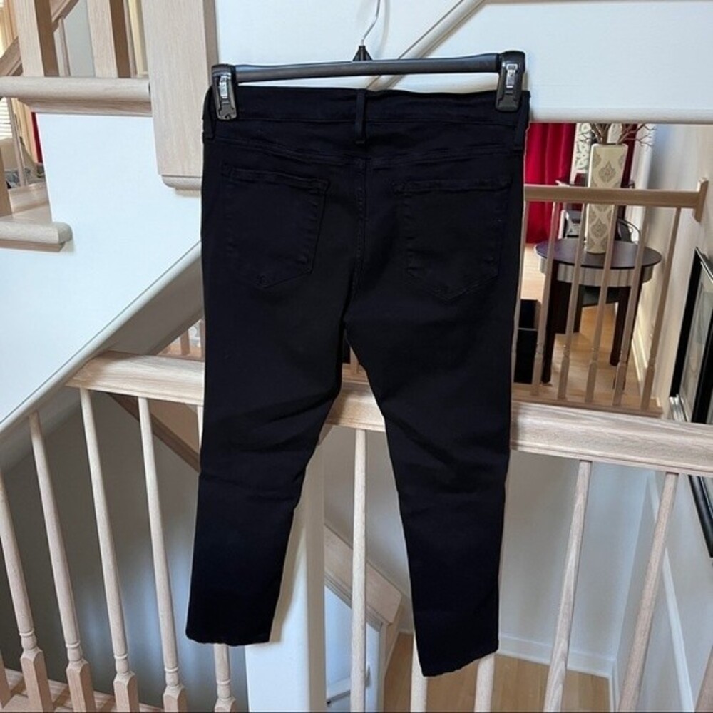 Frame Denim Le Skinny de Jeanne Distressed Jeans in Film Noir 28 - Picture 6 of 9